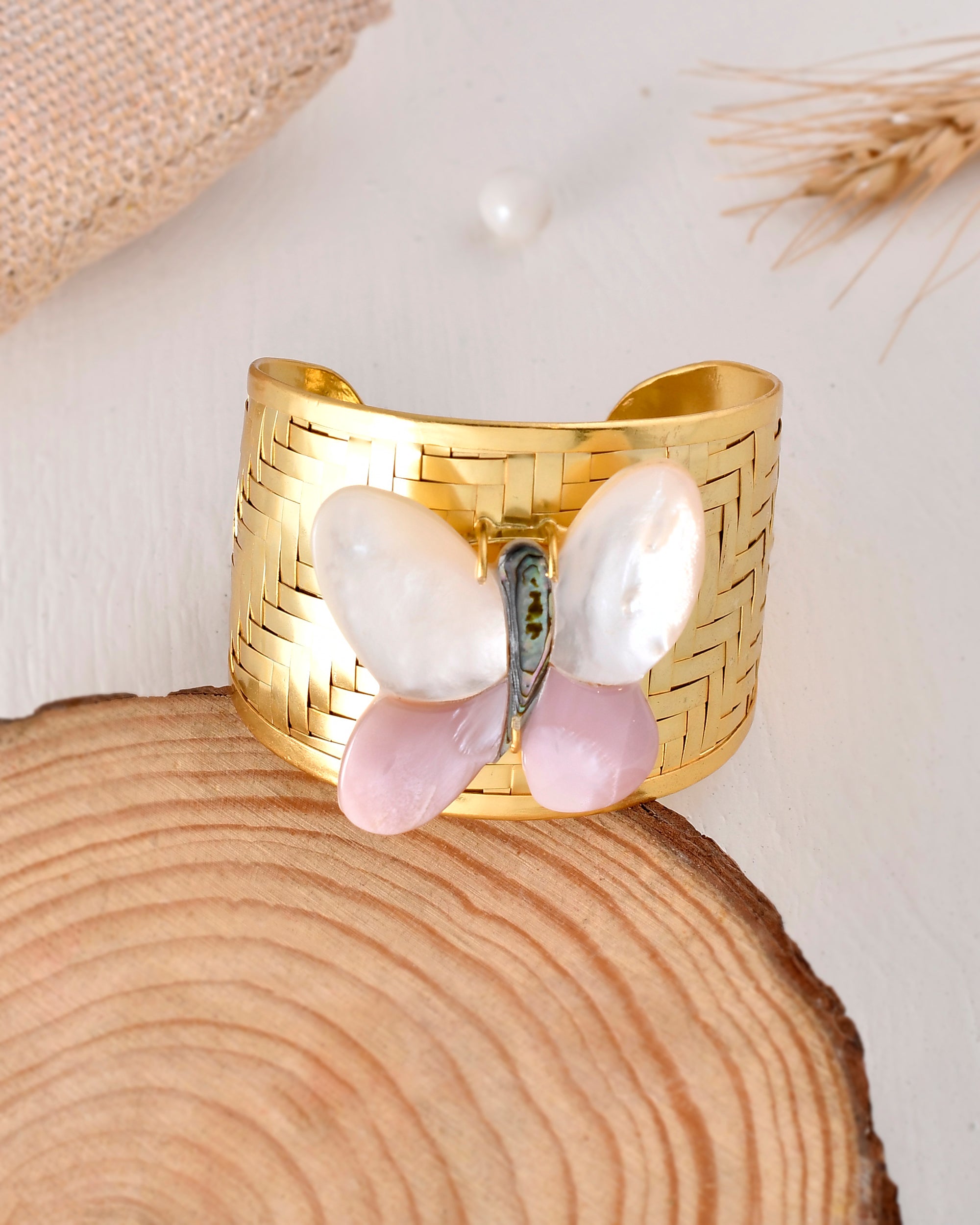 BUTTERFLY CUFF